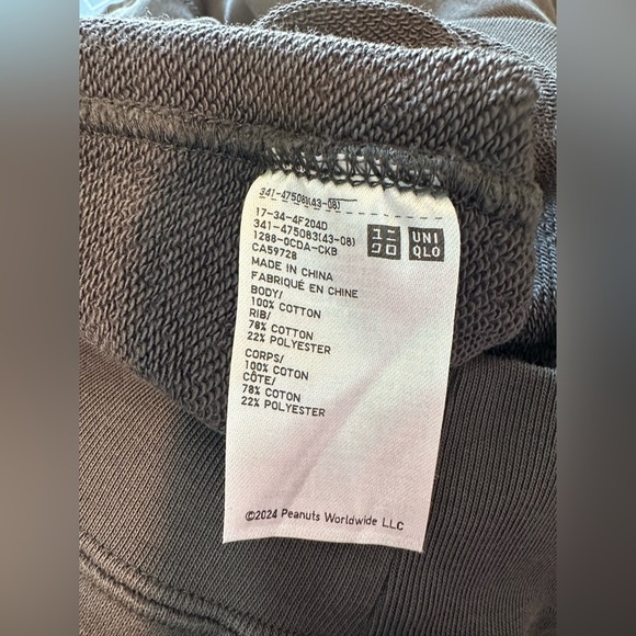 Uniqlo UT Peanuts Snoopy Sweatshirt Men’s Medium Gray - Picture 7 of 7